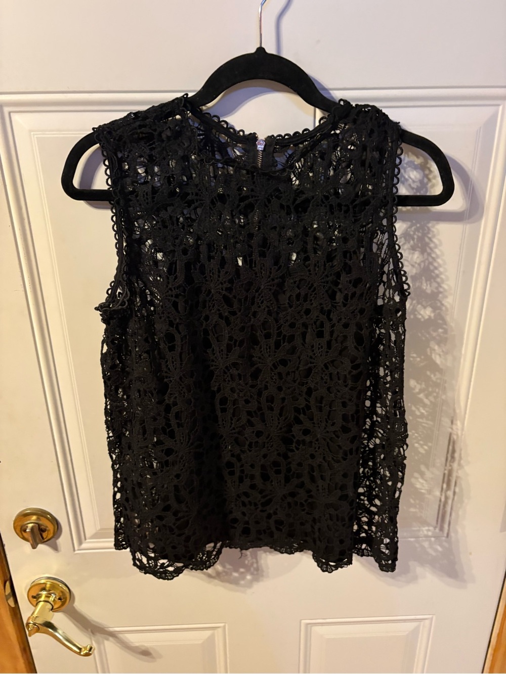 Sleeveless Black Crochet Lace Shell Top Size Small